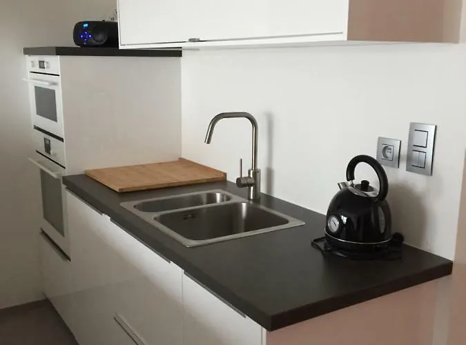 Apartment Poire Et Table 1