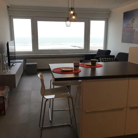 Poire Et Table 1 * 奥斯滕德