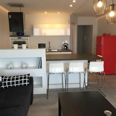 Apartament Poire Et Table 1
