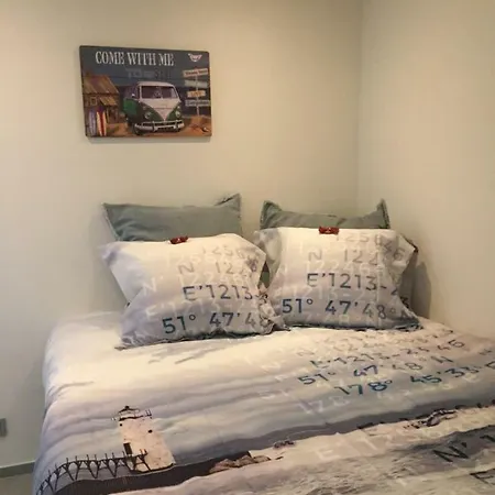 Poire Et Table 1 Διαμέρισμα *